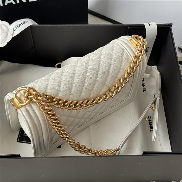 2026127214238923 700